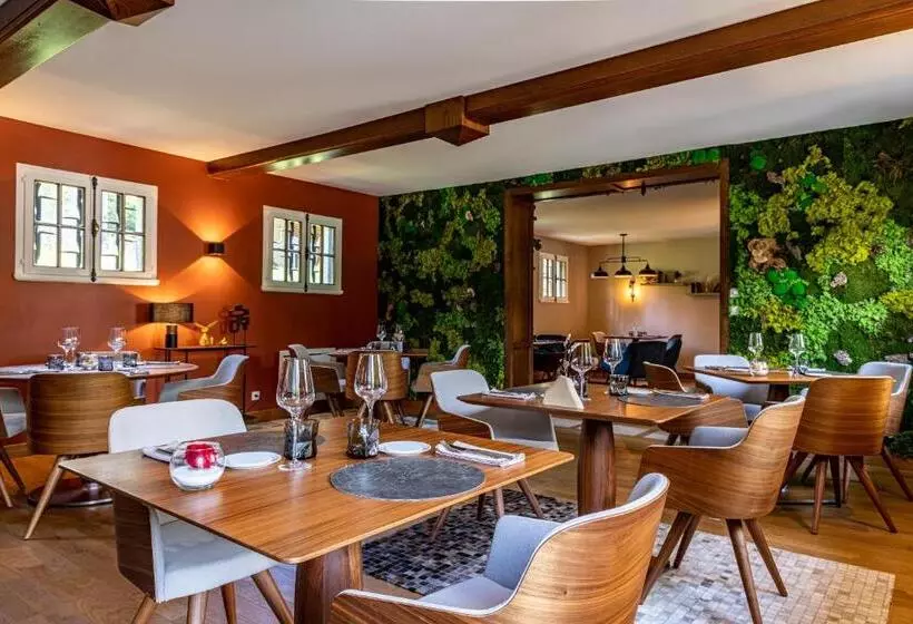 Hotelli Maison Zugno Hôtel & Spa