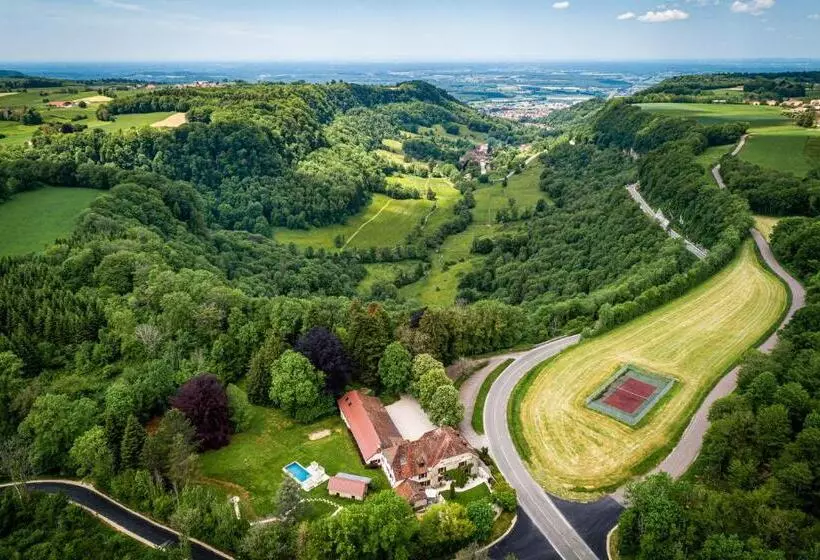 Hotelli Maison Zugno Hôtel & Spa