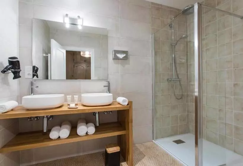 Hotelli Maison Zugno Hôtel & Spa