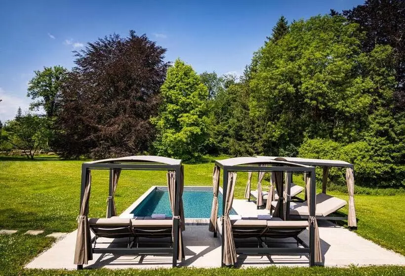 Hotelli Maison Zugno Hôtel & Spa