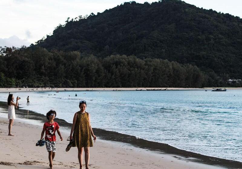 בית מלון כפרי Naiyang Park Resort   Sha Extra Plus