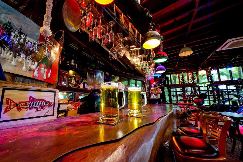 בית מלון כפרי Naiyang Park Resort   Sha Extra Plus