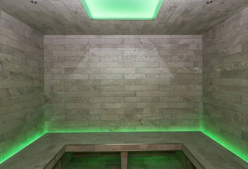 هتل Odalys City Paris Montmartre