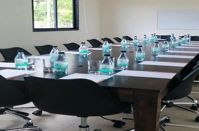 ホテル Phu Dahla Residences