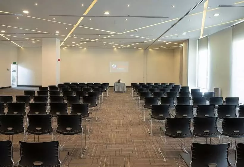 هتل Ramada Encore By Wyndham Aguascalientes