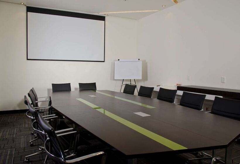 هتل Ramada Encore By Wyndham Aguascalientes