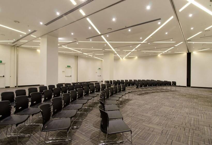 هتل Ramada Encore By Wyndham Aguascalientes