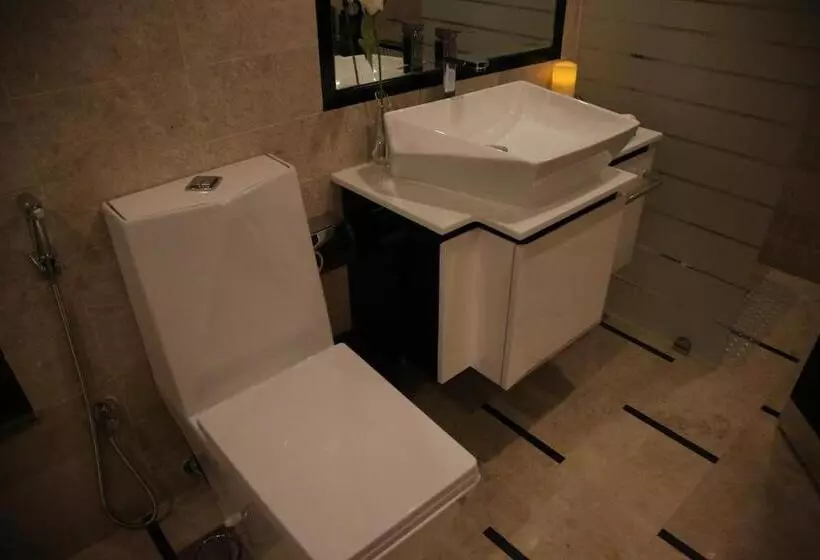 Hotelli Raoum Inn Khafji Corniche