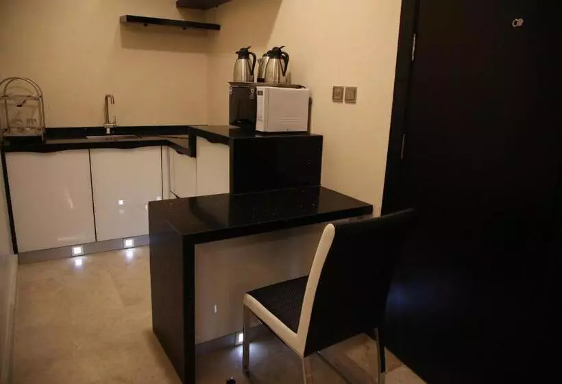 Hotelli Raoum Inn Khafji Corniche