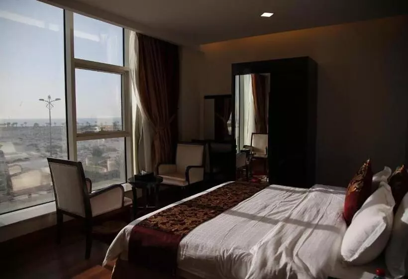 Hotelli Raoum Inn Khafji Corniche