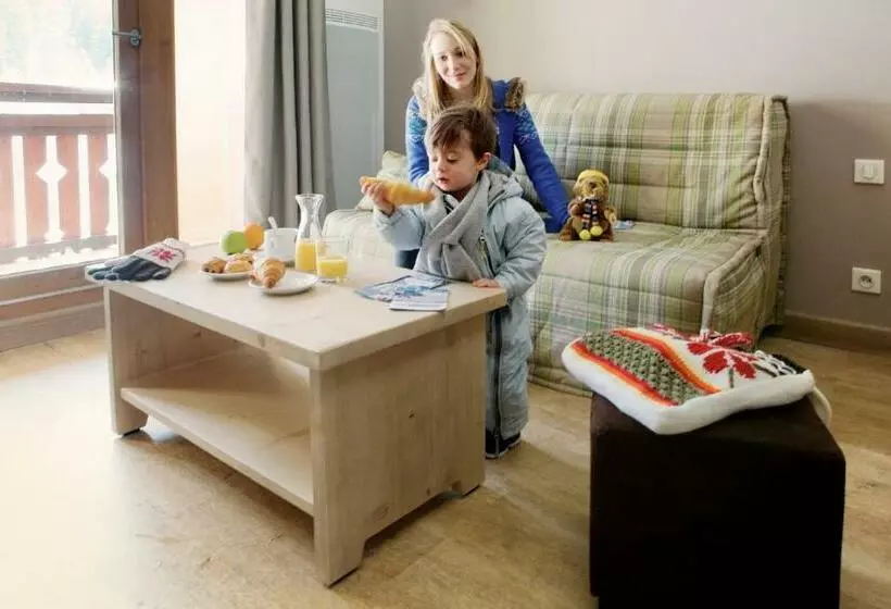 ホテル Résidence Les Grandes Feignes