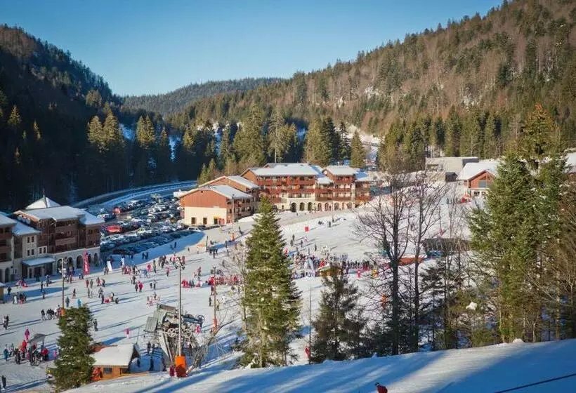 ホテル Résidence Les Grandes Feignes