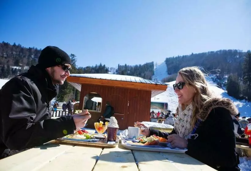 ホテル Résidence Les Grandes Feignes