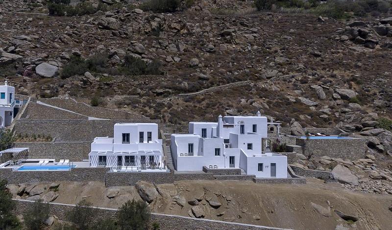 Отель Sealine Villas