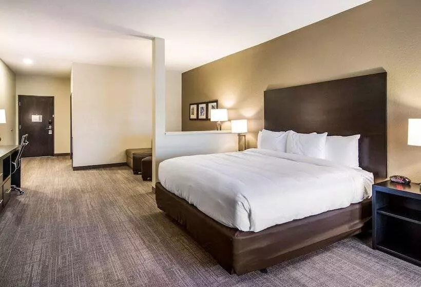 Hotelli Comfort Suites