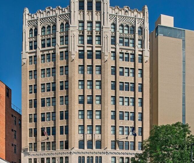 هتل Element Detroit At The Metropolitan