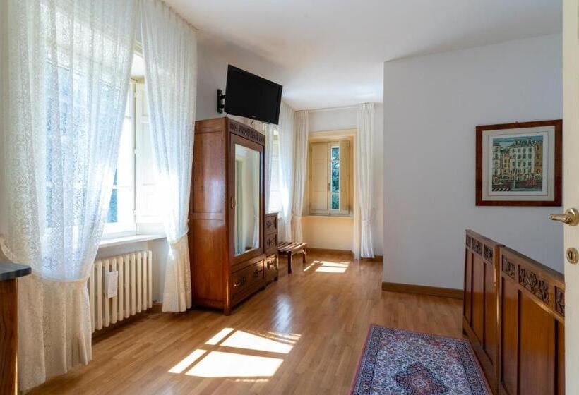 هتل Il Castellaro Country House