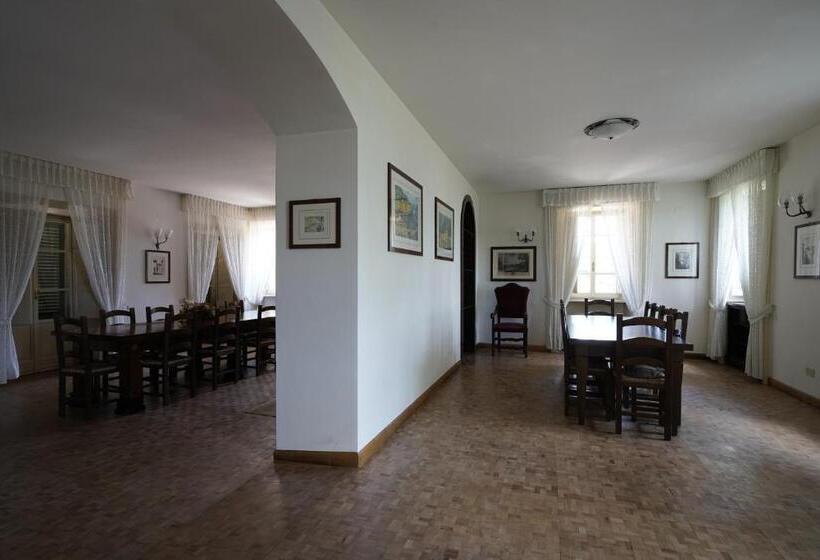 هتل Il Castellaro Country House