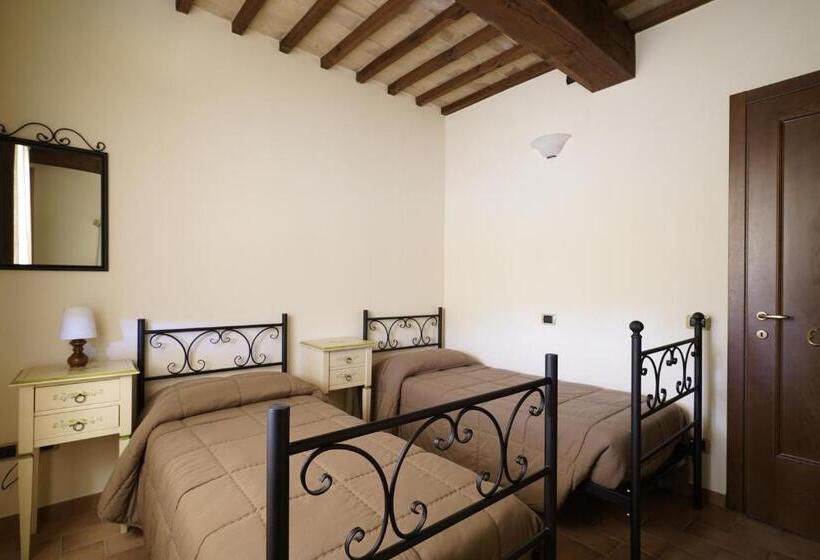 هتل Il Castellaro Country House