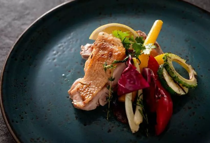 Iraph Sui, A Luxury Collection Hotel, Miyako Okinawa