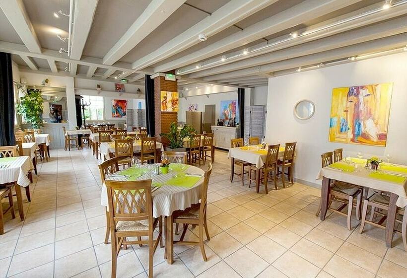 Le Lion D Or   Logis Hotels   Hotel 2 étoiles Et Restaurant