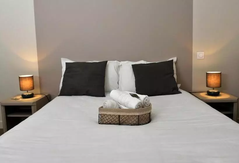 Le Lion D Or   Logis Hotels   Hotel 2 étoiles Et Restaurant