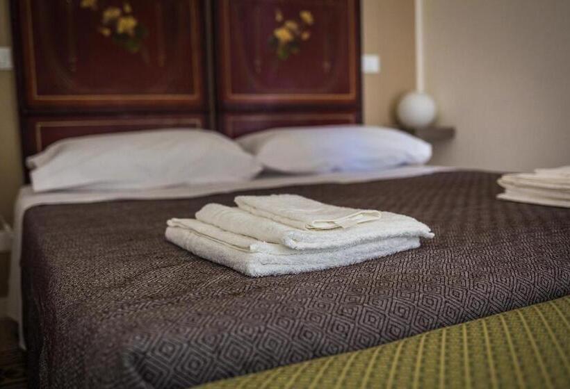 酒店 Liberty Suites