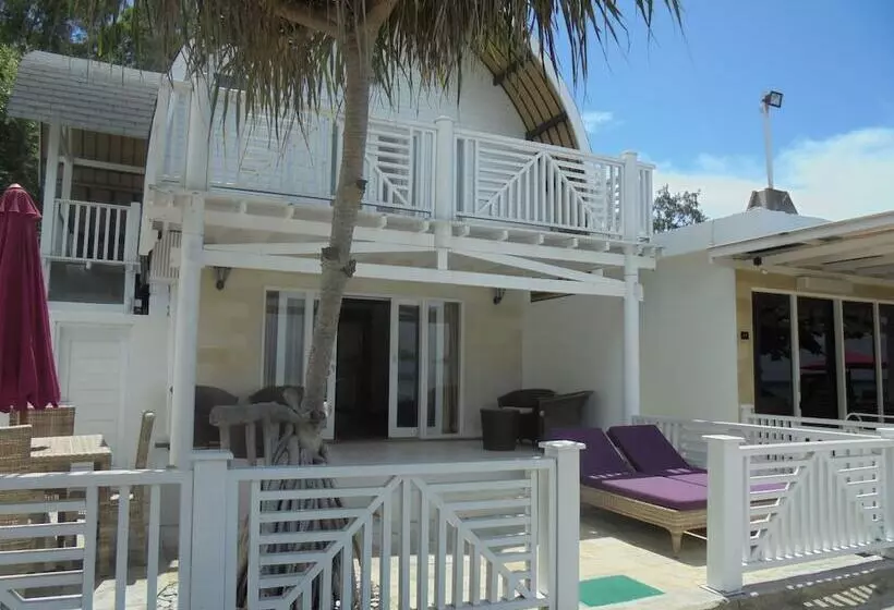 ホテル Meno Mojo Beach Resort