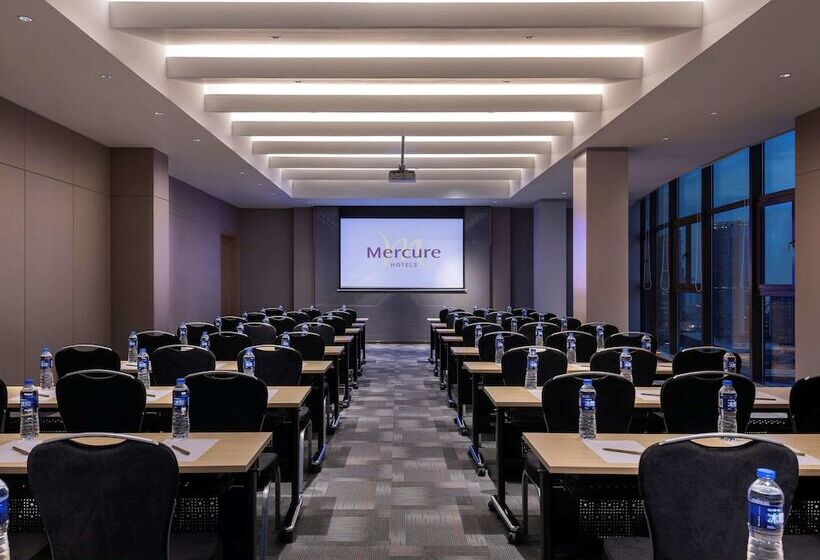 בית מלון כפרי Mercure Chengdu Chunxi