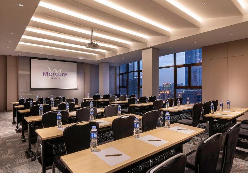 בית מלון כפרי Mercure Chengdu Chunxi