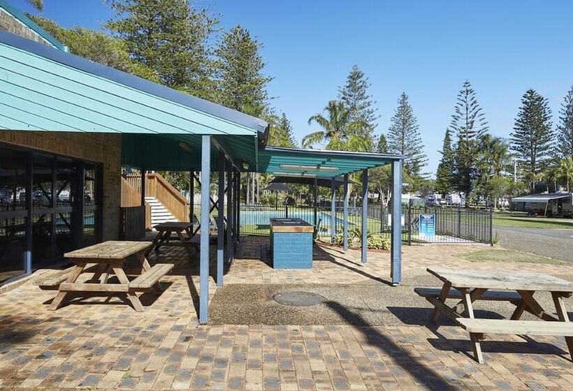 בית מלון כפרי Nrma Port Macquarie Breakwall Holiday Park