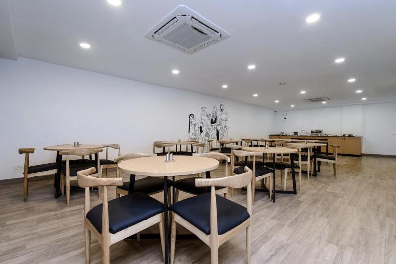 ホテル Oyo Townhouse 050 Mayfield Garden