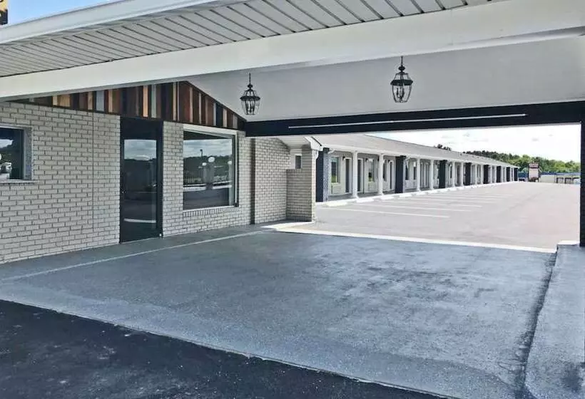 Hotelli Rodeway Inn South