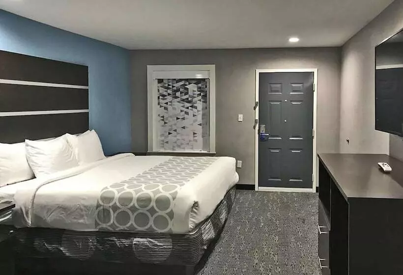 Hotelli Rodeway Inn South