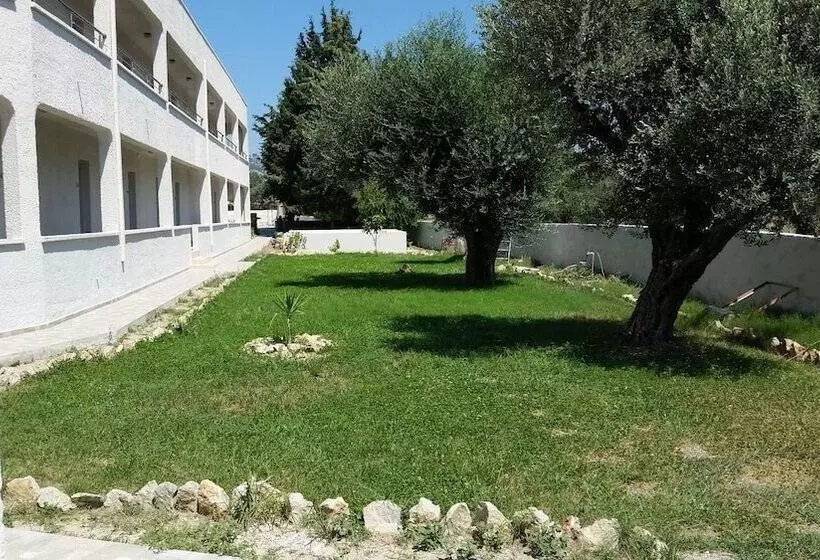 Hotelli Saint George Resort