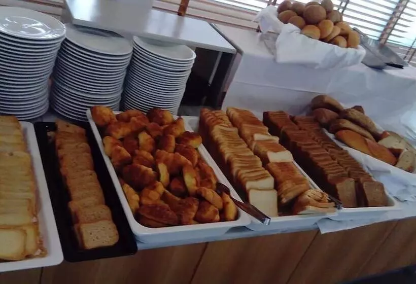 Hotelli Saint George Resort