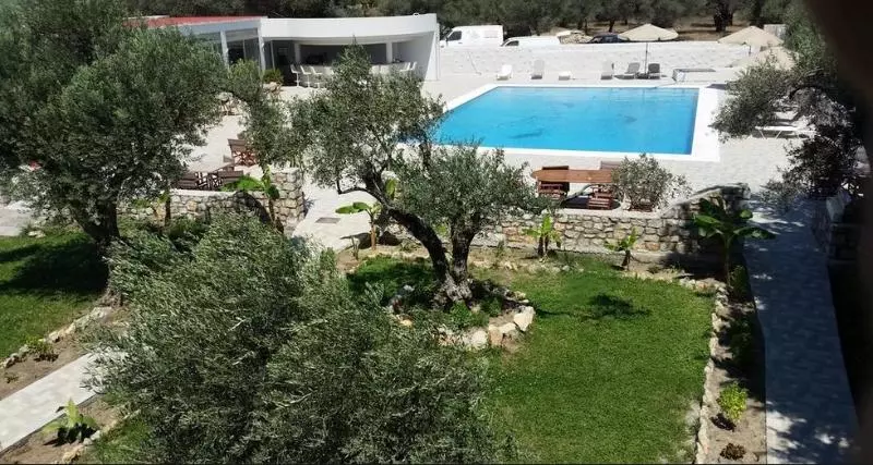 Hotelli Saint George Resort