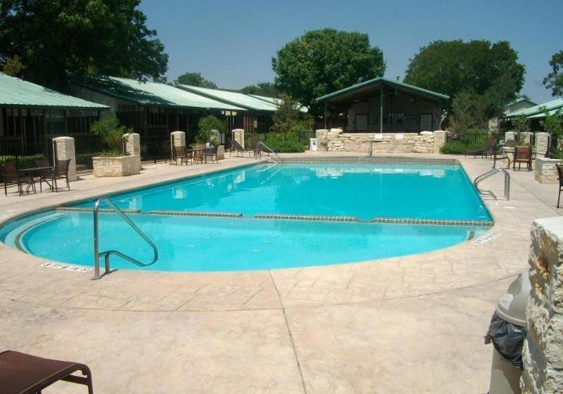 Отель Salado Creek Villas