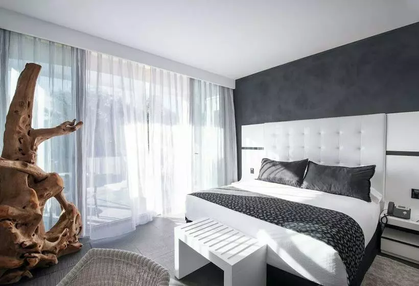 Hôtel Suites Natura Mas Tapiolas