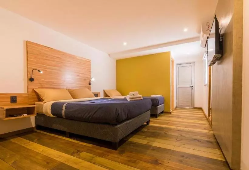 ホテル Tas D Viaje Suites   Hostel Boutique