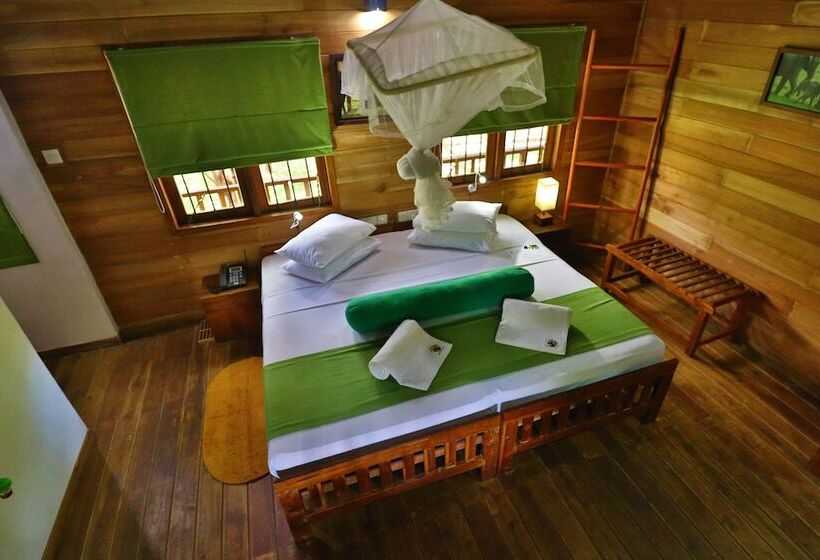 酒店 The Other Corner