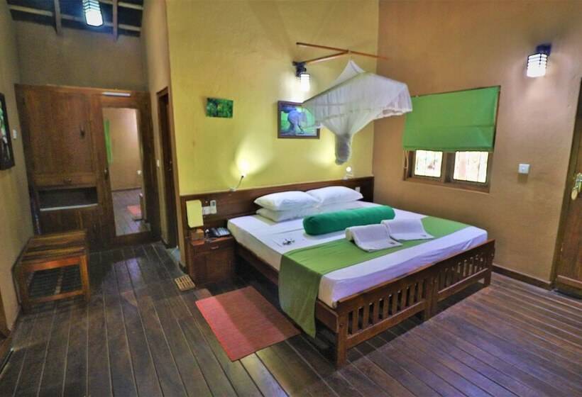 酒店 The Other Corner