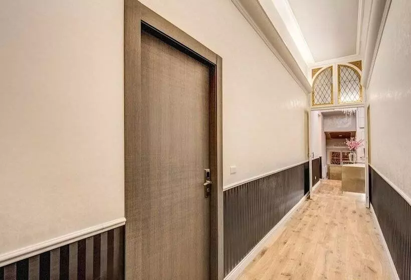 هتل Veneto Suite Rome