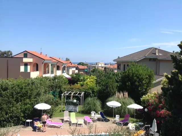 ホテル Loano Apartment Pool & Garden