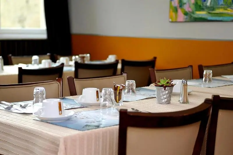 Le Lion D Or Logis Hotels Hotel 2 étoiles Et Restaurant