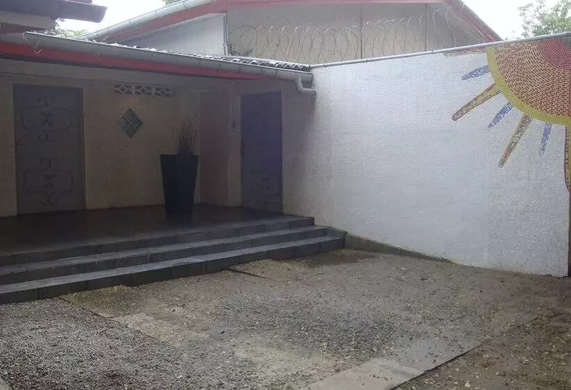 پانسیون Ernaa Chambres D'hotes