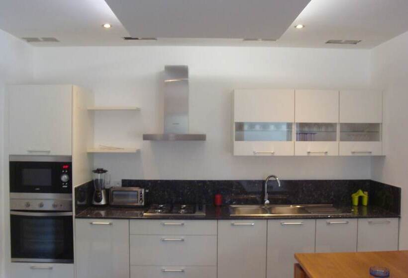 پانسیون Ernaa Chambres D'hotes