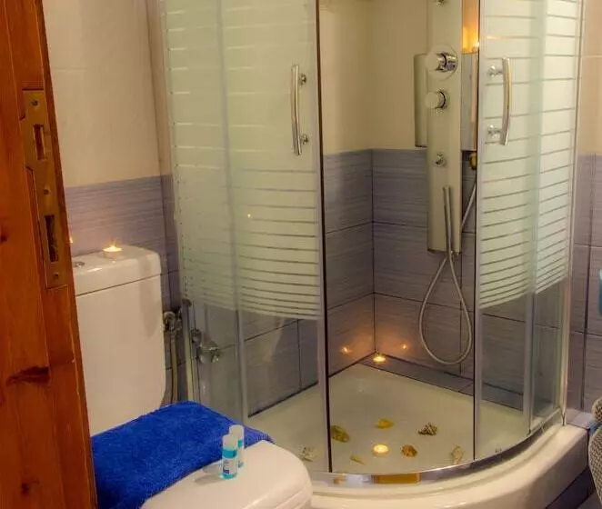 Polykratis Rooms