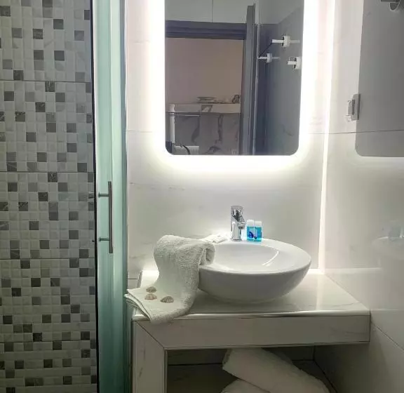 Polykratis Rooms