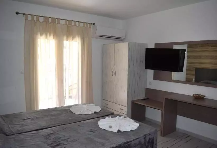 Polykratis Rooms